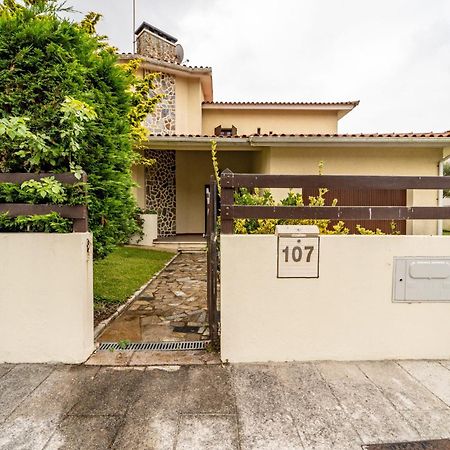 Amorosa Villa, 500M From The Beach By House And People 외부 사진