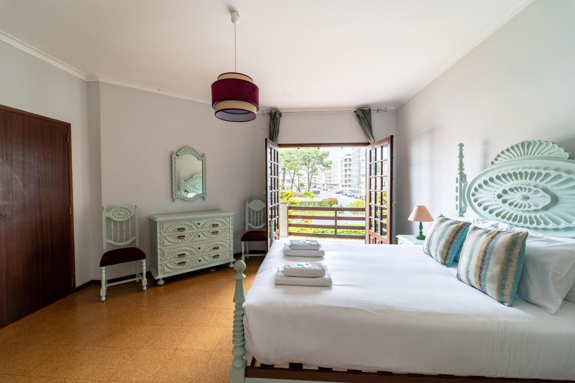 Amorosa Villa, 500M From The Beach By House And People 외부 사진