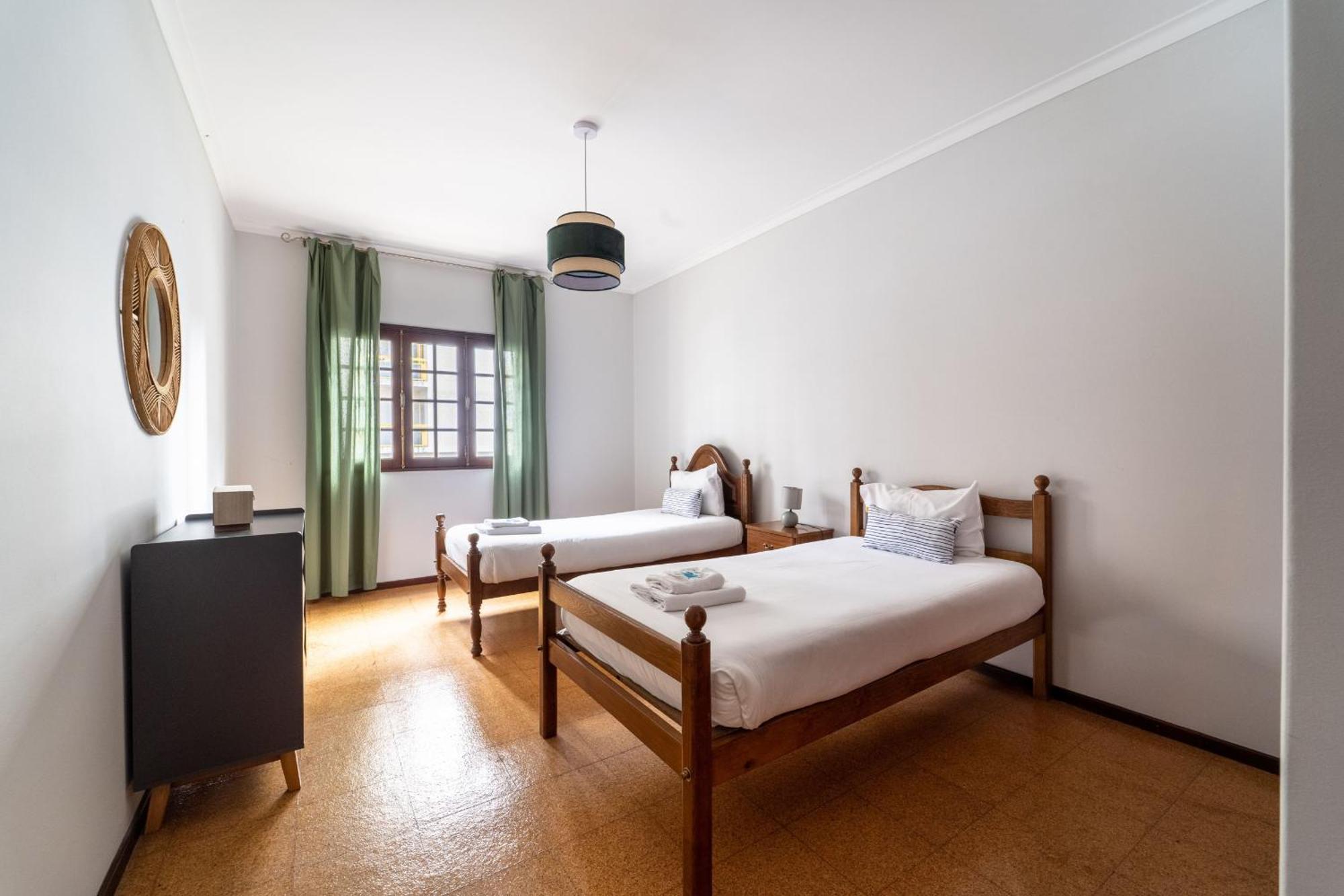 Amorosa Villa, 500M From The Beach By House And People 외부 사진