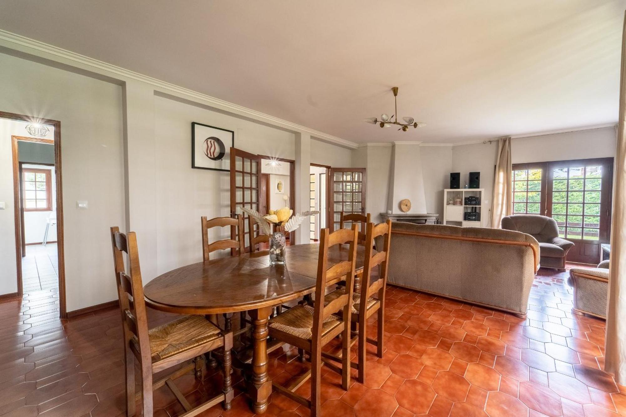 Amorosa Villa, 500M From The Beach By House And People 외부 사진