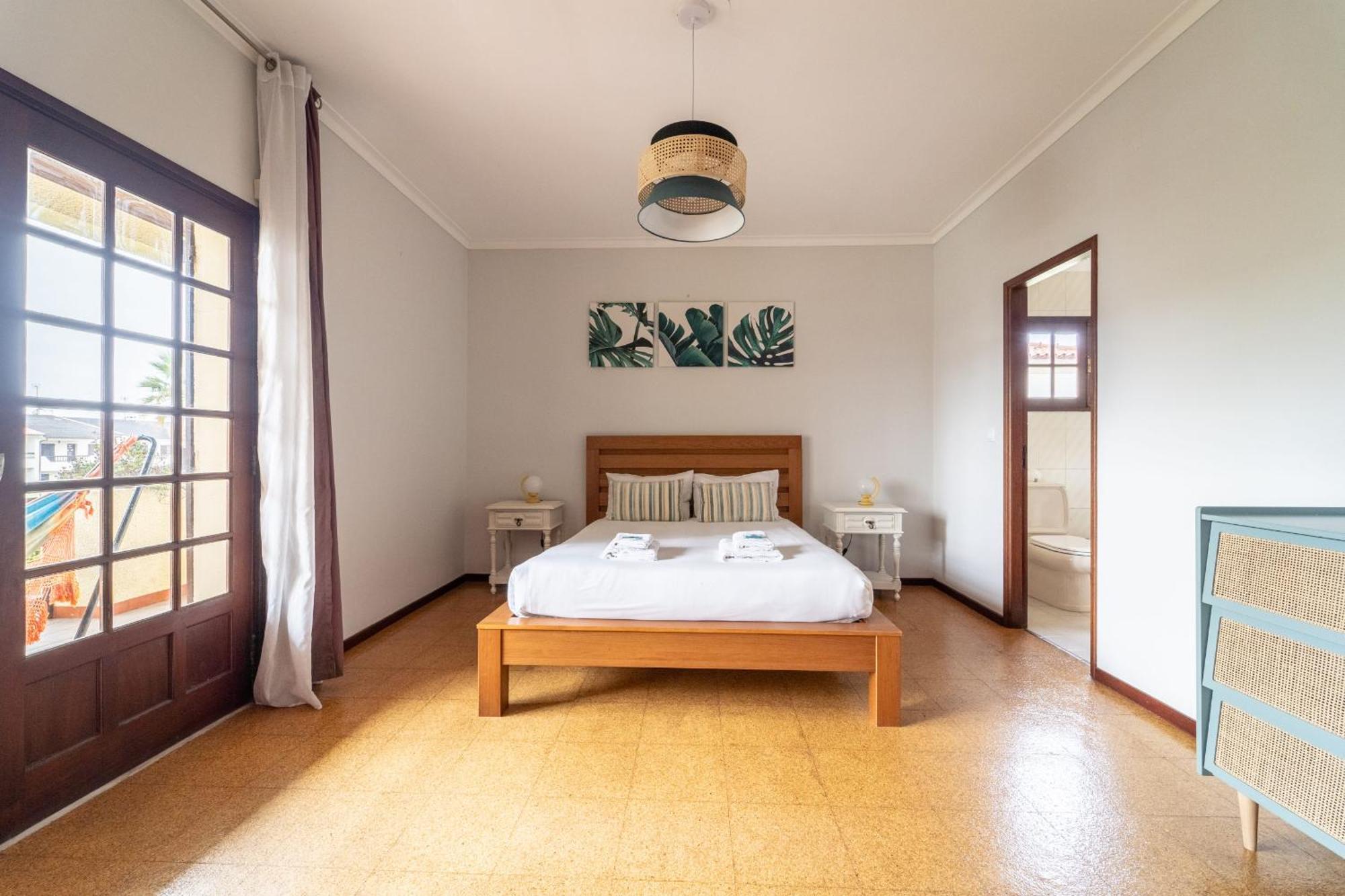 Amorosa Villa, 500M From The Beach By House And People 외부 사진