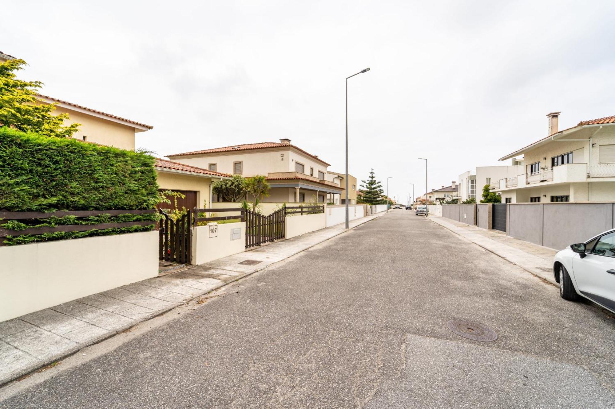 Amorosa Villa, 500M From The Beach By House And People 외부 사진